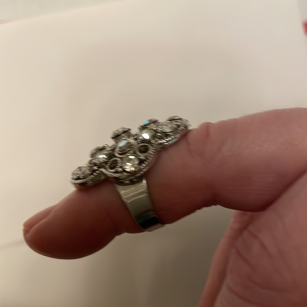 Artisan Diamonelle Crown Basket Setting with Filigree & Adjustable Back … - Picture 3 of 4